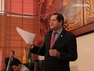 Deputado Eduardo Farias apresenta anteprojeto para Técnicos em Radiologia do Estado