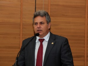 lourival250215