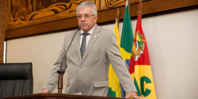 “Foi no governo do PT que a corrupção se institucionalizou de vez no Brasil”, afirma deputado Nelson Sales “Foi no governo do PT que a corrupção se institucionalizou de vez no Brasil”, afirma deputado Nelson Sales