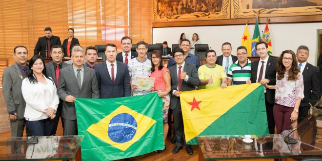 Aleac homenageia atleta paralímpico acreano por desempenho em competições nacionais Aleac homenageia atleta paralímpico acreano por desempenho em competições nacionais