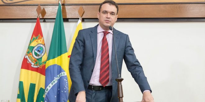 Deputado Daniel Zen enfatiza investimentos do governo na Educação Deputado Daniel Zen enfatiza investimentos do governo na Educação