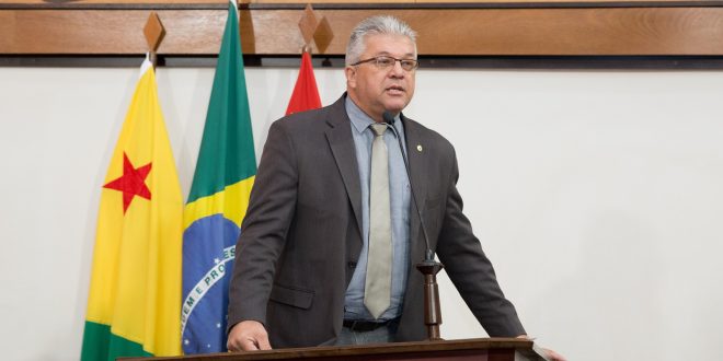 Deputado Nelson Sales questiona PL que regulamenta terceirização do Huerb e UPAs Deputado Nelson Sales questiona PL que regulamenta terceirização do Huerb e UPAs