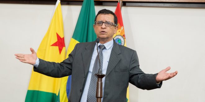 Deputado Luiz Gonzaga afirma que governo do Acre deve milhões ao Hospital do Juruá Deputado Luiz Gonzaga afirma que governo do Acre deve milhões ao Hospital do Juruá