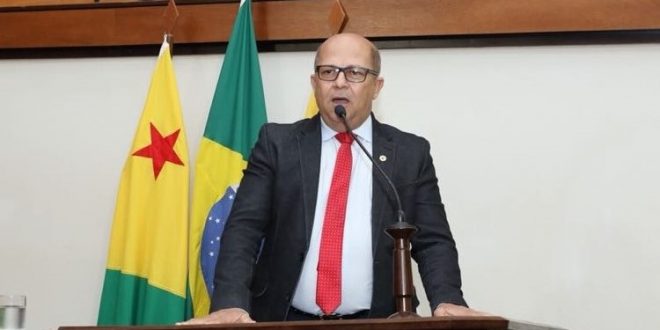 Deputado Jonas Lima agradece reeleição e afirma que vai fazer oposição responsável Deputado Jonas Lima agradece reeleição e afirma que vai fazer oposição responsável