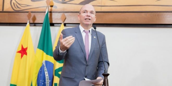 Deputado Gehlen Diniz denuncia péssima qualidade de obras em unidade prisional de Sena Deputado Gehlen Diniz denuncia péssima qualidade de obras em unidade prisional de Sena