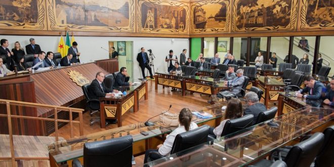 Representantes do comércio discutem com deputados PL que oferta desconto em dívidas empresariais Representantes do comércio discutem com deputados PL que oferta desconto em dívidas empresariais