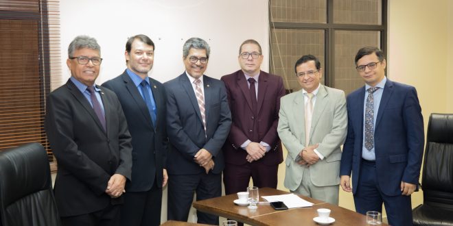 Membros da CPI dos Consignados se reúnem para estabelecer etapas da investigação Membros da CPI dos Consignados se reúnem para estabelecer etapas da investigação