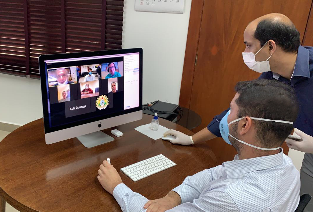 Deputados se preparam para primeira sessão virtual da história da Aleac Deputados se preparam para primeira sessão virtual da história da Aleac