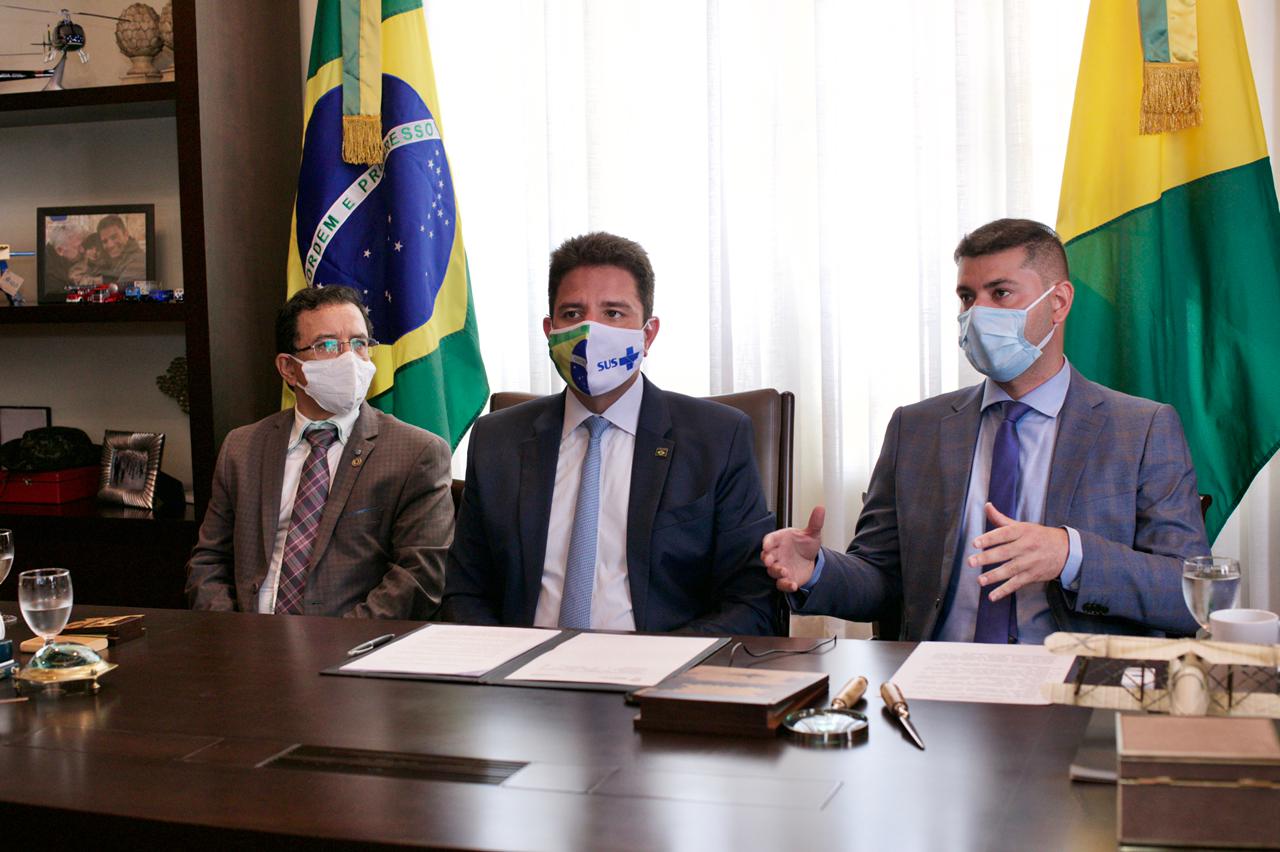 Após recesso, Aleac retoma trabalhos com sessão solene Após recesso, Aleac retoma trabalhos com sessão solene
