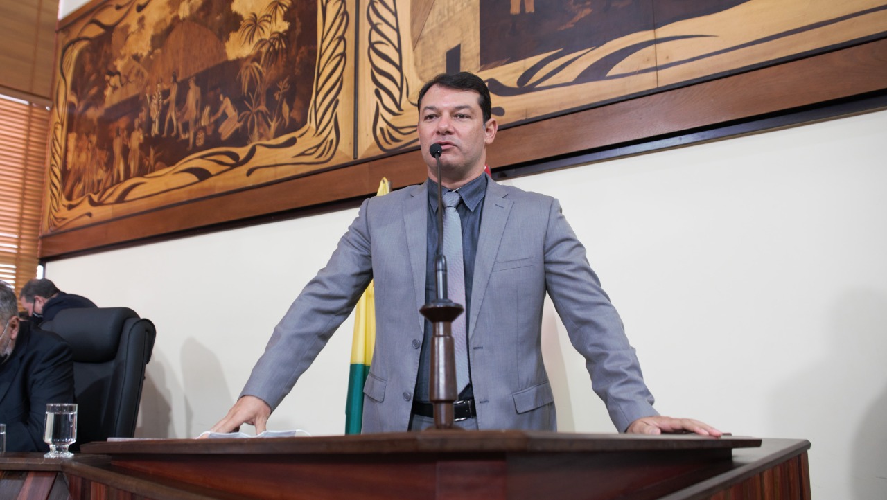 Roberto Duarte questiona falta de médico em Porto Walter Roberto Duarte questiona falta de médico em Porto Walter