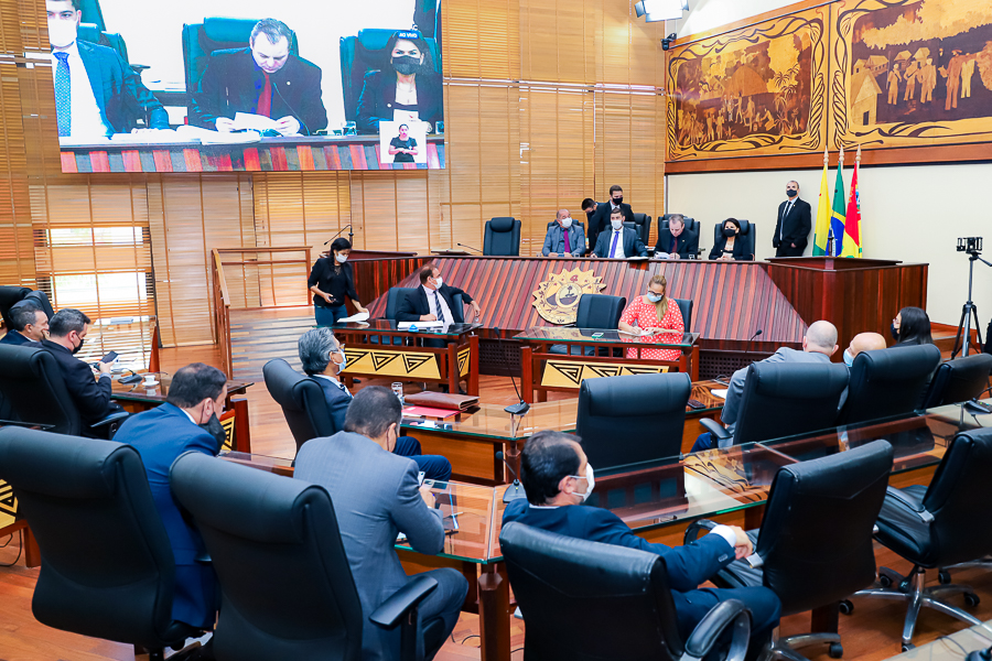 CCJ se reúne para deliberar e apreciar matérias antes do recesso de fim de ano CCJ se reúne para deliberar e apreciar matérias antes do recesso de fim de ano