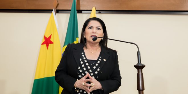 Antônia Sales parabeniza Nicolau Júnior pela postura democrática à frente da Aleac Antônia Sales parabeniza Nicolau Júnior pela postura democrática à frente da Aleac
