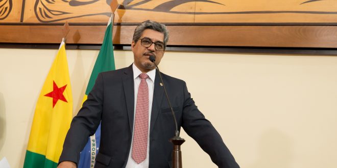 Edvaldo Magalhães pede revogação de nomeações realizadas na Ageac Edvaldo Magalhães pede revogação de nomeações realizadas na Ageac