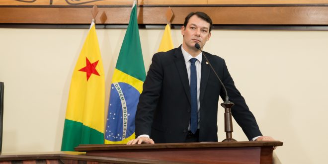 Roberto Duarte pede investigação na Maternidade Bárbara Heliodora após morte de gêmeos Roberto Duarte pede investigação na Maternidade Bárbara Heliodora após morte de gêmeos