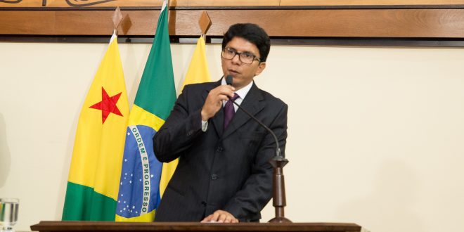 Jenilson Leite destaca importância da instalação de CPI que irá investigar possíveis irregularidades nas contas de energia Jenilson Leite destaca importância da instalação de CPI que irá investigar possíveis irregularidades nas contas de energia