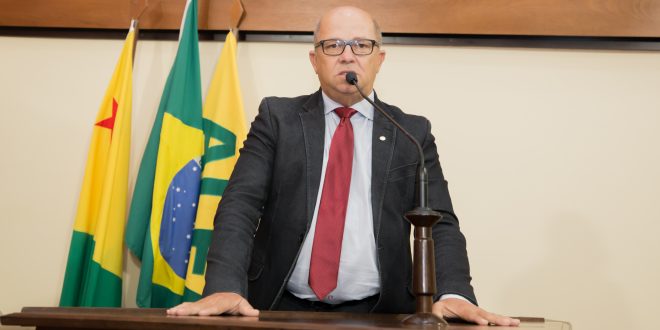Jonas Lima destaca inauguração de escolas nas comunidades Três Unidos e Timbaúba Jonas Lima destaca inauguração de escolas nas comunidades Três Unidos e Timbaúba