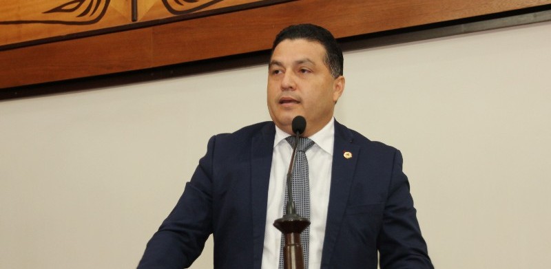 Deputado Eber Machado demonstra preocupação com Programa Ruas do Povo