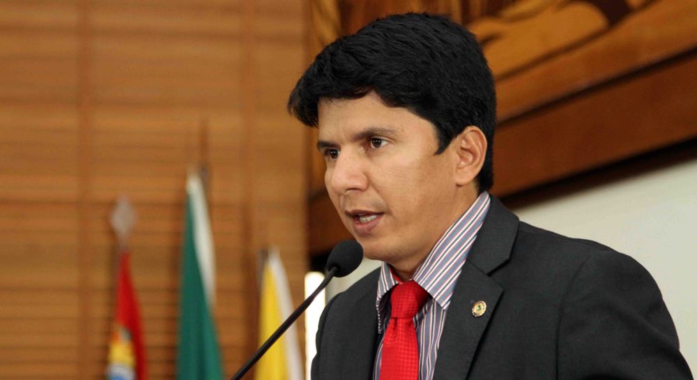 Deputado Jenilson Leite destaca ação do Estado que zerou filas de exames de radioimagem