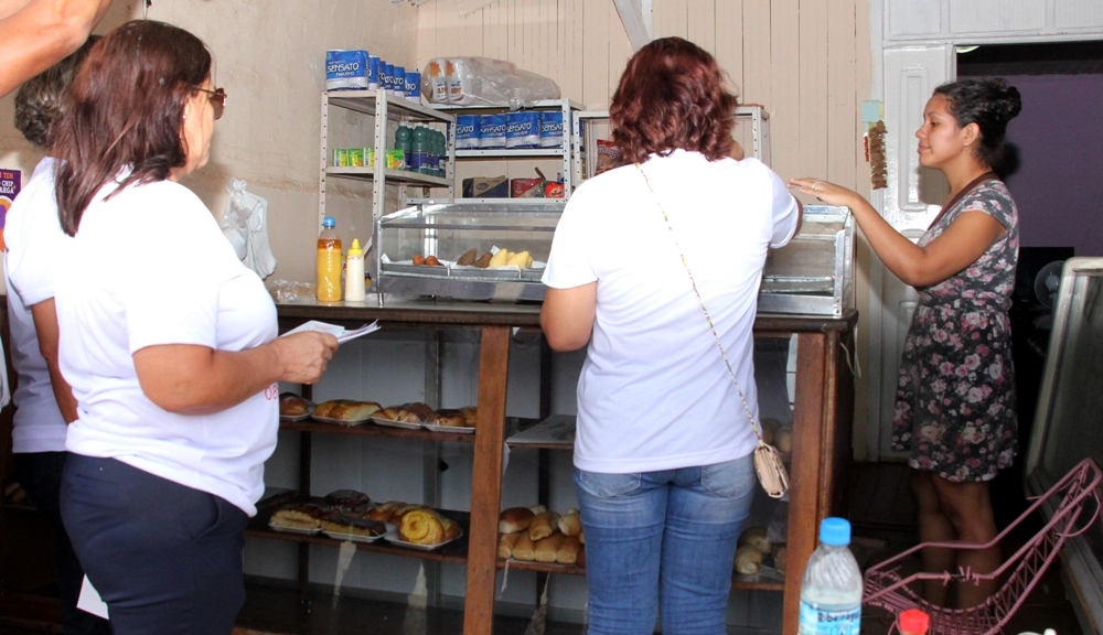 Aleac realiza campanha educativa de combate ao Aedes aegypti no Bairro Cadeia Velha