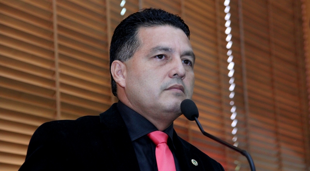 “A nossa população está órfão”, diz deputado Eber Machado sobre a Segurança Pública