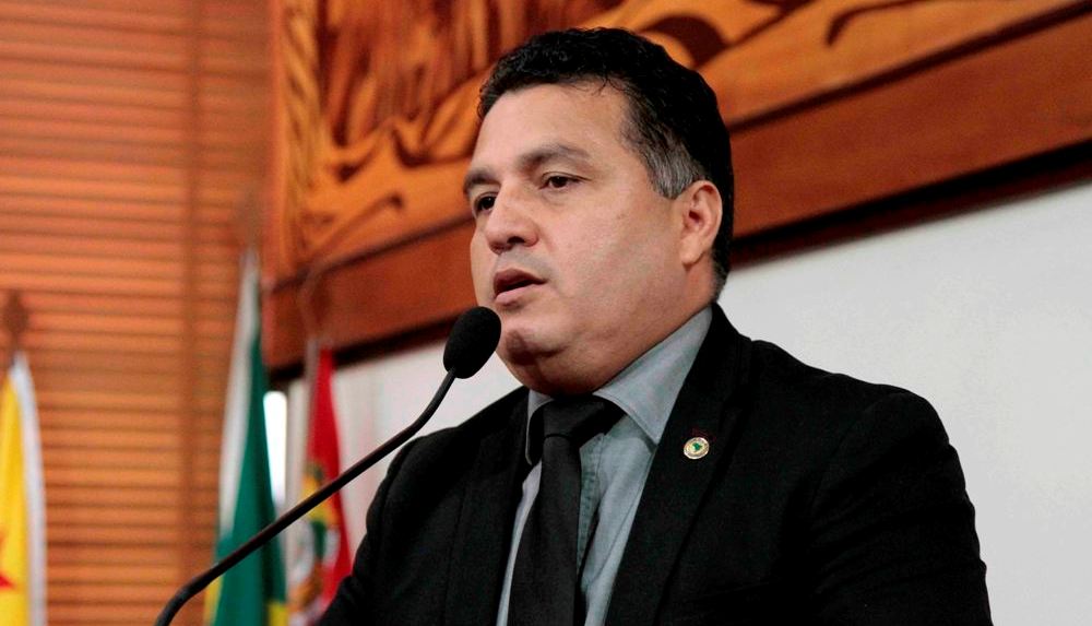 Deputado Eber Machado diz que acusações à Congregação Cristã no Brasil sobre furto de energia não são verdadeiras