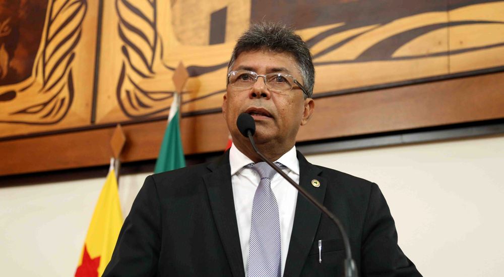 Deputado Antônio Pedro fala da necessidade da construção de uma ponte sobre o Rio Xapuri