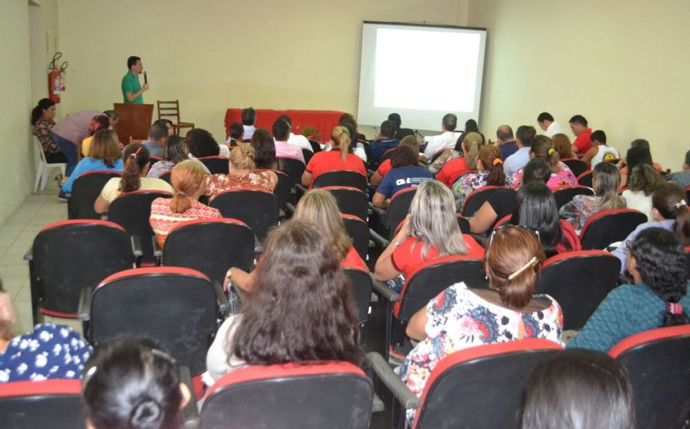 Comissão de Educação da Aleac realiza audiência pública em Brasiléia para debater Lei de Gestão Democrática nas escolas