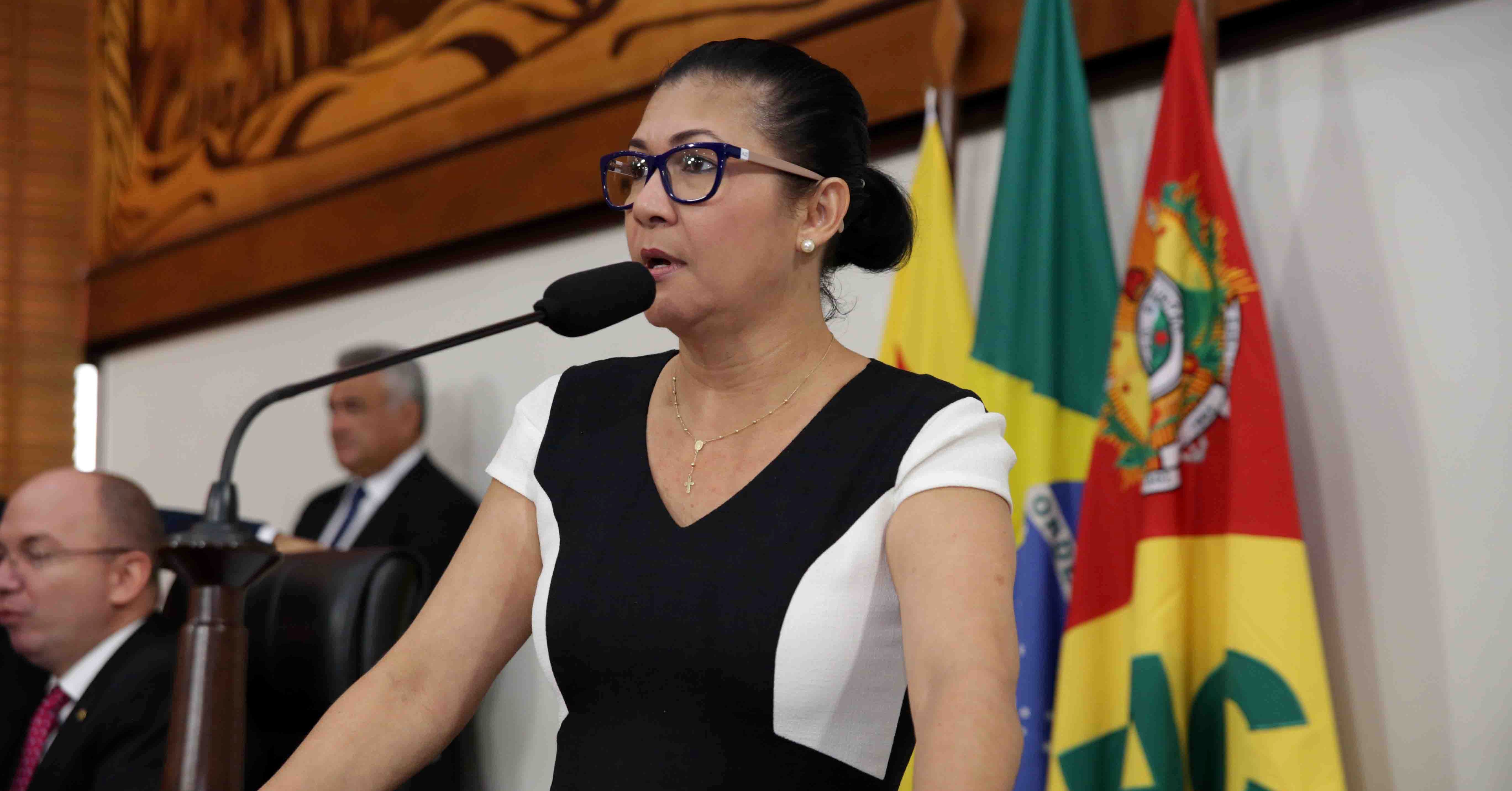 Deputada Eliane Sinhasique diz que violência aumentou na Vila do Incra após fechamento de posto policial