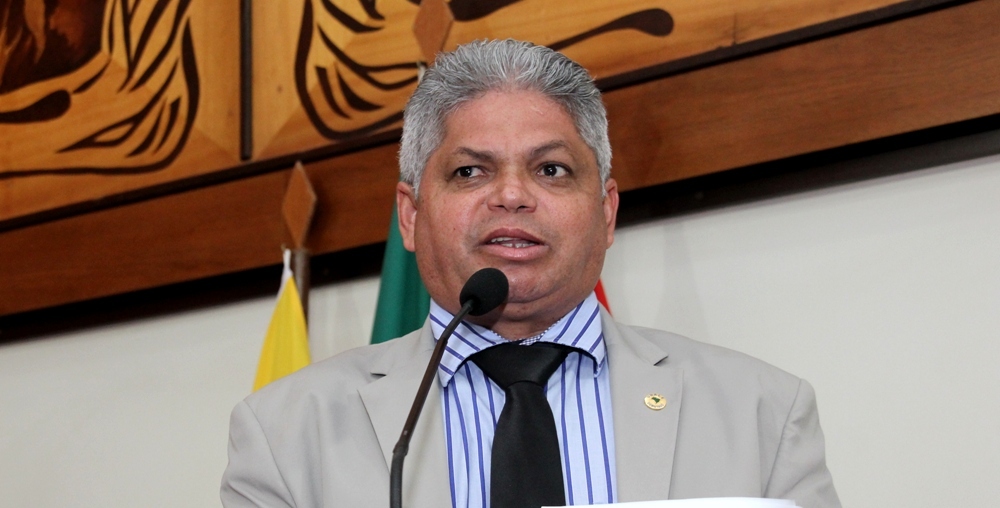 Deputado Raimundinho da Saúde pede quadriciclo e barco para a PM de Feijó