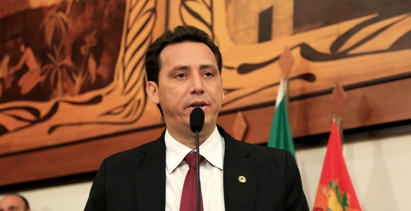 Deputado Jairo Carvalho cobra reforma do hospital de Mâncio Lima