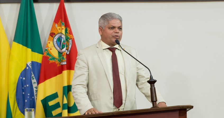 Deputado Raimundinho da Saúde defende melhorias para agentes penitenciários