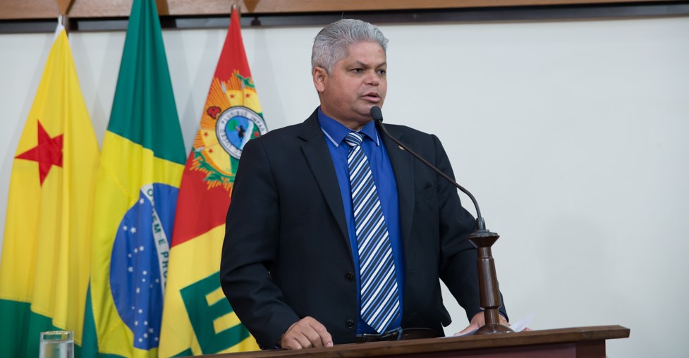 Deputado Raimundinho da Saúde pede melhorias para nefrologia da Fundação Hospitalar