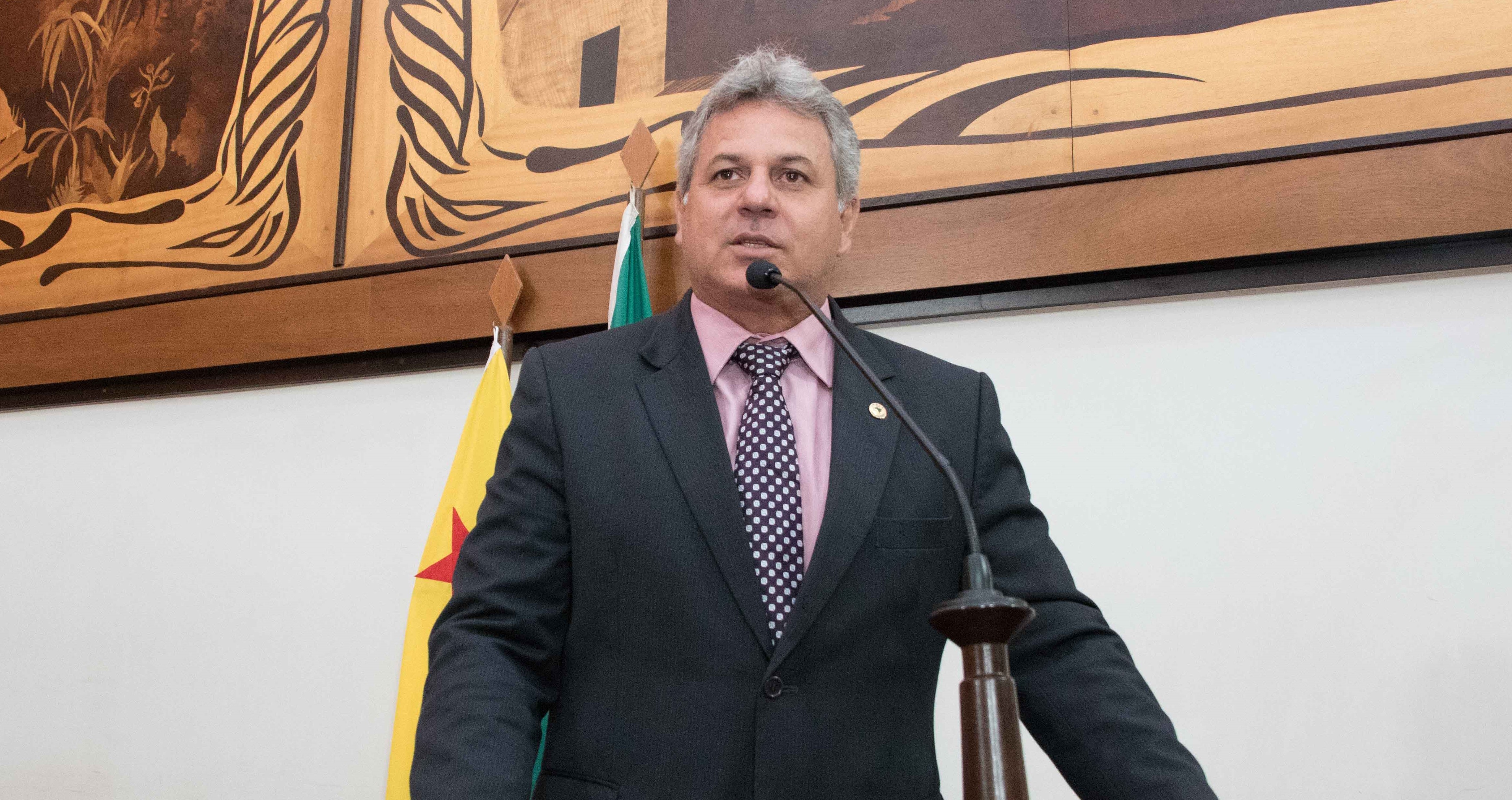 Deputado Lourival Marques disse que ministro da Agricultura não trouxe nenhum benefício ao produtor acreano