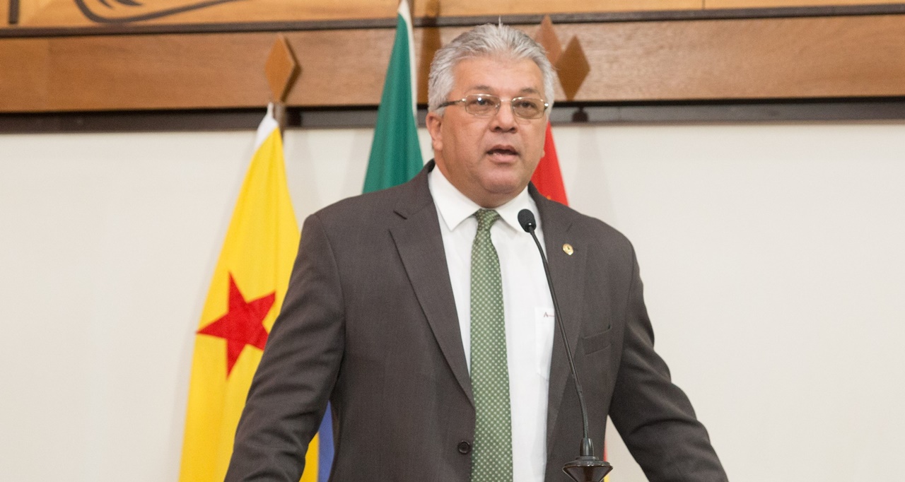 Deputado Nelson Sales defende descentralização de recursos das unidades de saúde