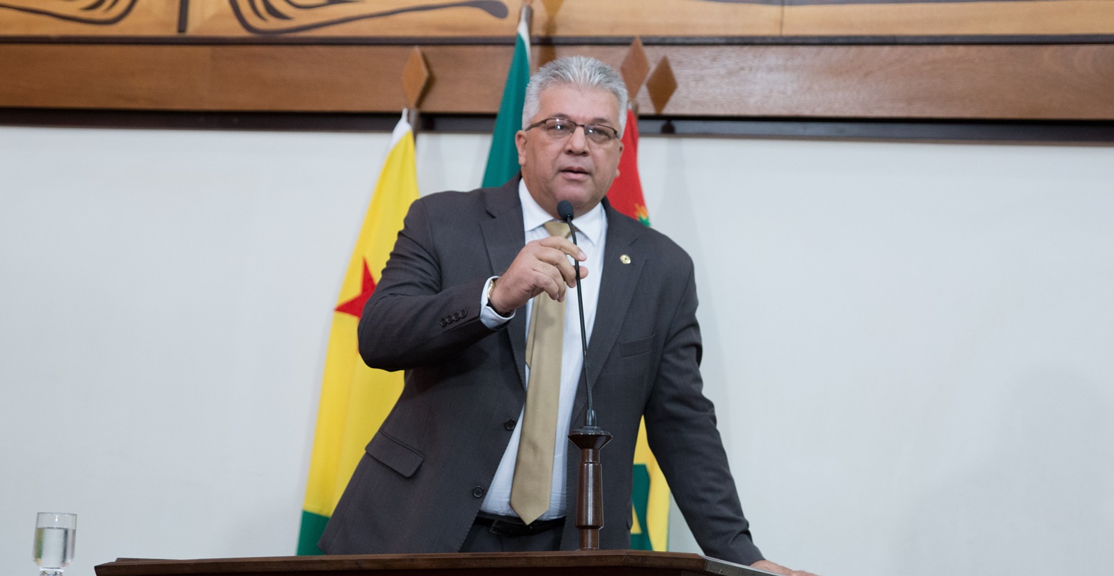 Deputado Nelson Sales denuncia abandono na produção rural de Sena Madureira