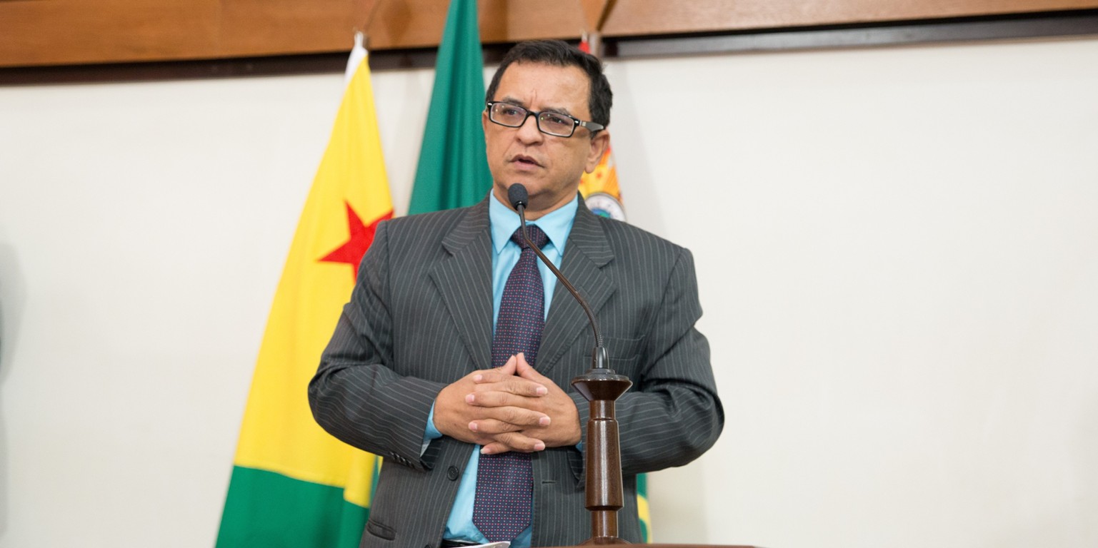 Deputado Luiz Gonzaga esclarece proibição de venda da farinha amarela