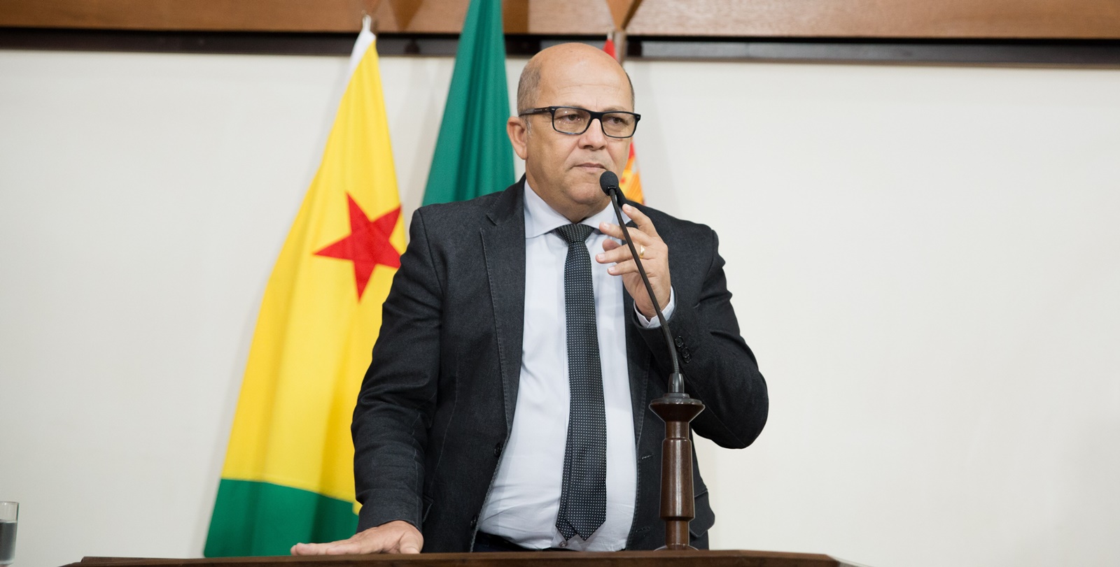 Deputado Jonas Lima ressalta reforma da delegacia de Mâncio Lima
