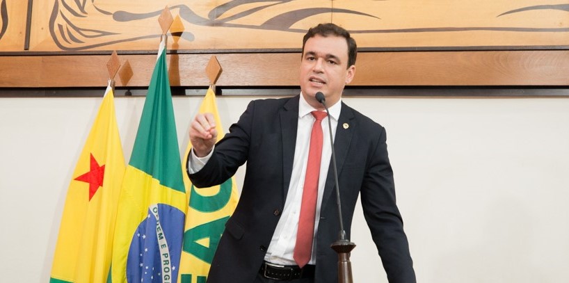 Deputado Daniel Zen destaca avanços do governo na Saúde