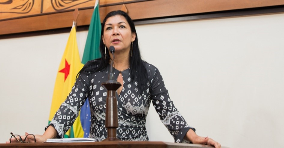 “As obras do PT são mercadorias de péssima qualidade”, diz deputada Eliane Sinhasique