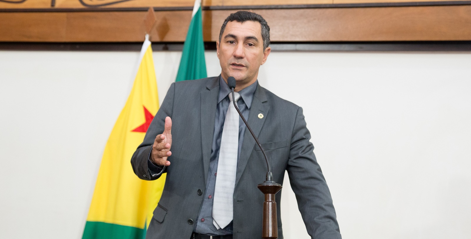 Deputado Jesus Sérgio reclama da falta de investimentos do governo federal em áreas mais distantes do Estado