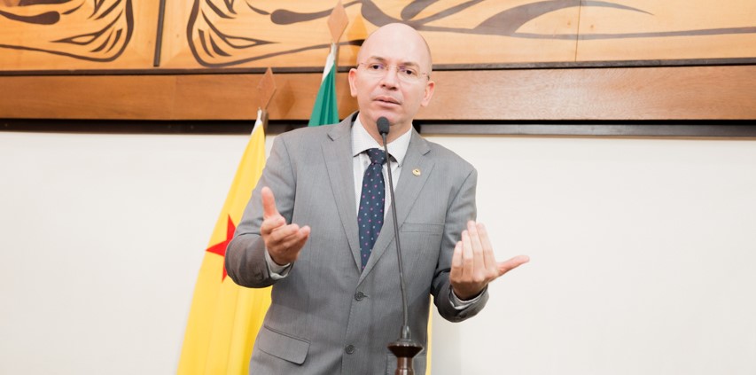 Deputado Gehlen Diniz afirma que recuperar a BR-364 e não fazer o controle de peso é jogar dinheiro no lixo