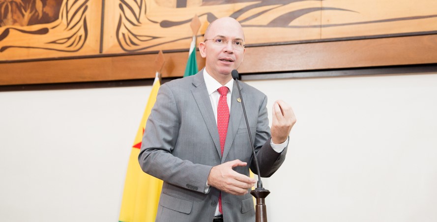 Deputado Gehlen Diniz lamenta descaso do Estado com pacientes que precisam de radioterapia
