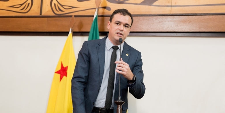 Deputado Daniel Zen esclarece problema em transmissor da Rádio Difusora de Sena