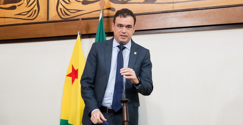 Deputado Daniel Zen destaca iniciativa de corte de verbas parlamentares adotada pela Aleac