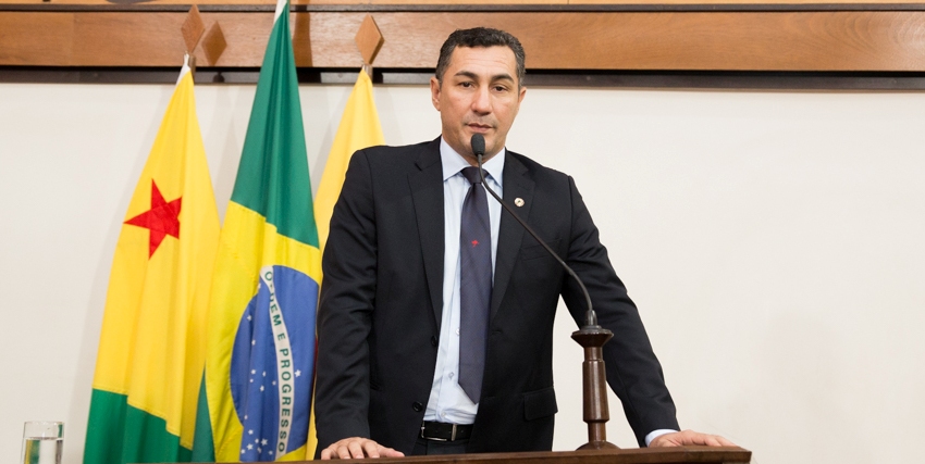Deputado Jesus Sérgio reclama dos serviços de telefonia e internet em Tarauacá
