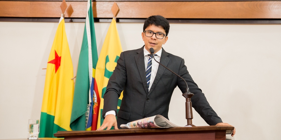 Deputado Jenilson Leite lamenta prisão de colega de parlamento