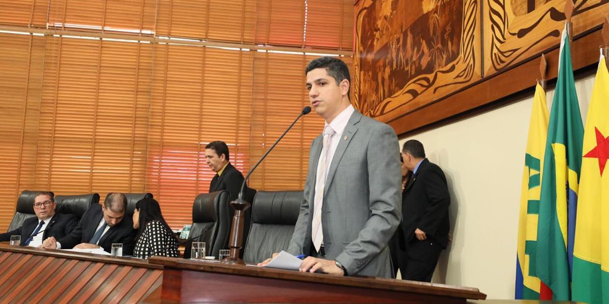 Fagner Calegário solicita informações de secretarias do Estado