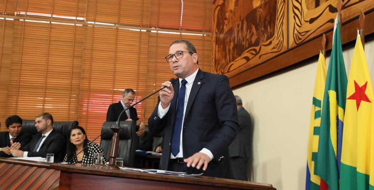 Chico Viga pede que PL aprovado em 2015 seja colocado em prática