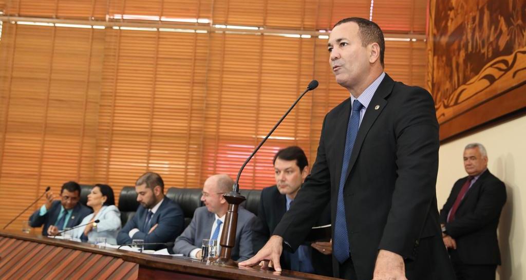Deputado Nenem Almeida rebate críticas ao governo de Gladson Cameli