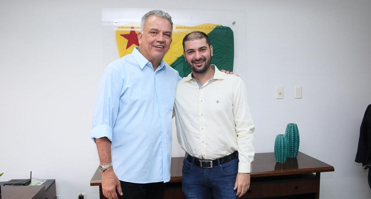 Presidente Nicolau Júnior recebe visita dos senadores Sérgio Petecão e Mailza Gomes